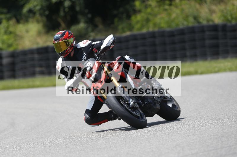 /27 12.06.2025 Ducati Schweiz Trackday Warmup  ADR/gruen-vert/22